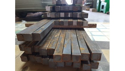 квадрат стальной кованый 63x63 мм Р6М5 купить в Москве