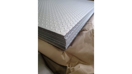 лист нержавеющий рифленый tear plate 3 мм AISI 310 купить в Москве