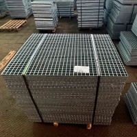 Решетчатый прессованный настил P Zn 34x38 / 30x2 мм Ст3 СТО 23083253-003-2008