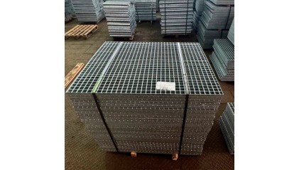 решетчатый прессованный настил P Zn 33x33 / 50x4 Ст3 купить в Москве