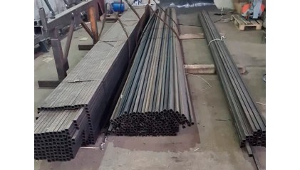 трубу стальную профильную Б/Ш квадратную 200x200x9 мм Ст2пс купить в Москве