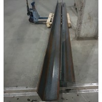 Уголок стальной горячекатаный равнополочный 110x110x7 мм С245 ГОСТ 8509-93