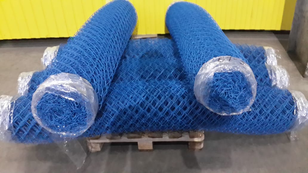 Сетка рабица с полимерным покрытием (ПВХ) 6x6x2 мм ГОСТ 5336-80 фото