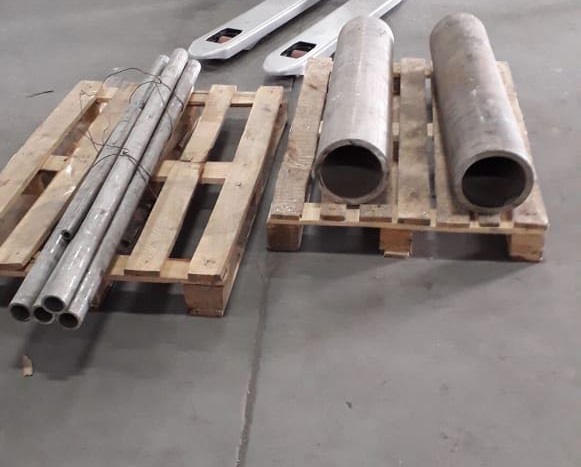 Труба нержавеющая бесшовная г/д 100x3 мм 12Х18Н10Т ГОСТ 9940-81